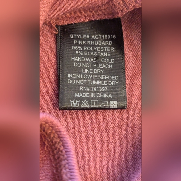 ASTR the Label Stylish Ruched Long Sleeve Bodysuit. Size Small - Picture 16 of 16